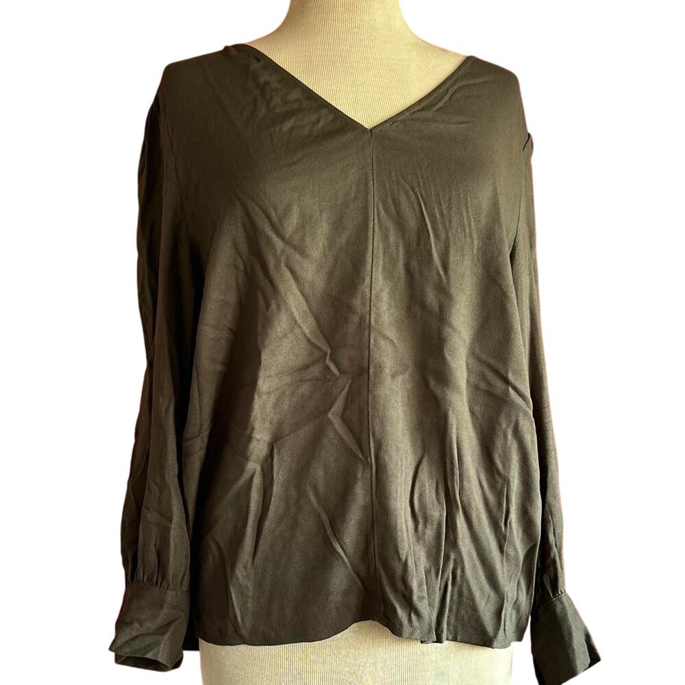 Womens Top Size Large Military Green Minimalist Classic Everyday Wear Business